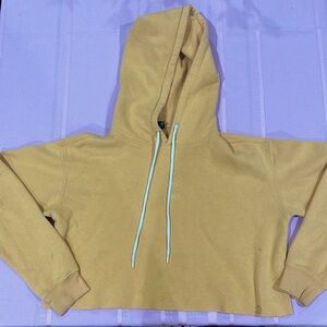 Supper cut orangish yellow crop sweatshirt!